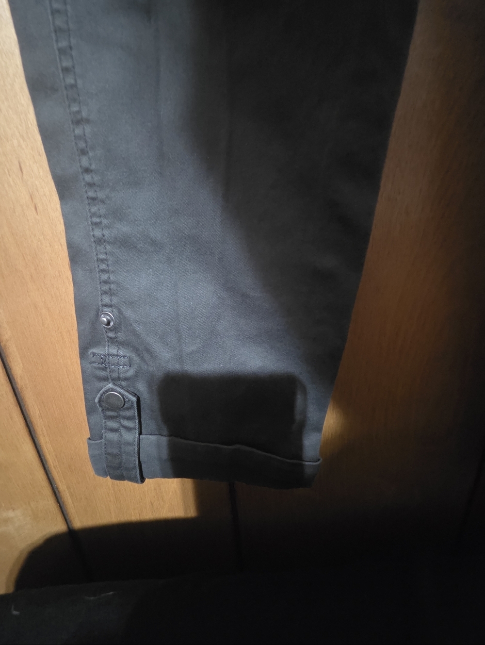 Democracy AB Technology- Black Slim Mid-Rise Pants- Size 6 - Picture 5 of 5